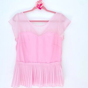 💕Pretty Pink Peplum Top SZ M